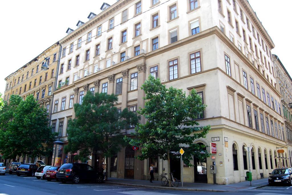 Budapest Centrum Cozy Hostel Budapeste Exterior foto